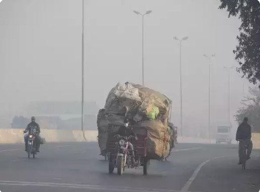 Soaring pollution in Pakistan’s Lahore fills wards with sick children ...